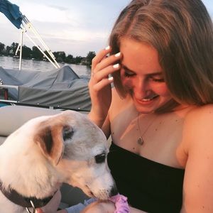 Meet your Posher, Lucy